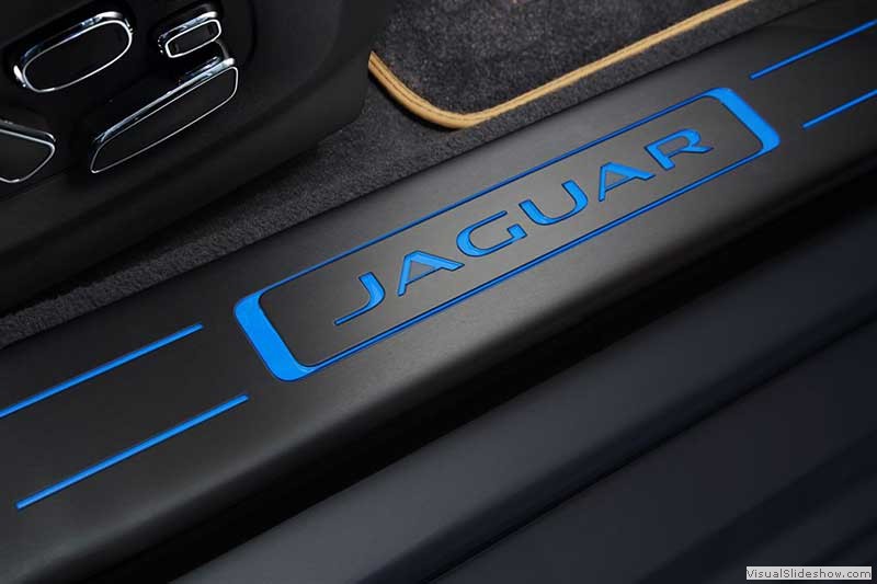 Jaguar XJ L