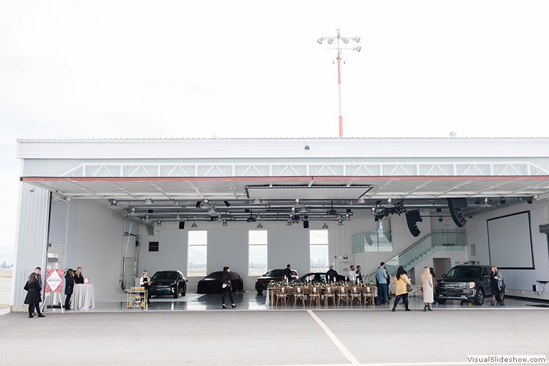 Kia welcomes "hangars on"